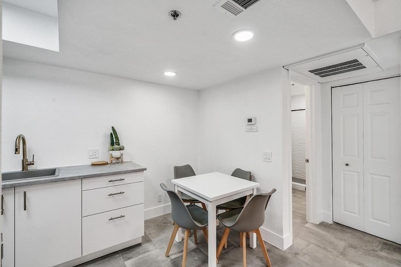 Condo Close To Strip And Raiders Stadium Las Vegas Exteriör bild