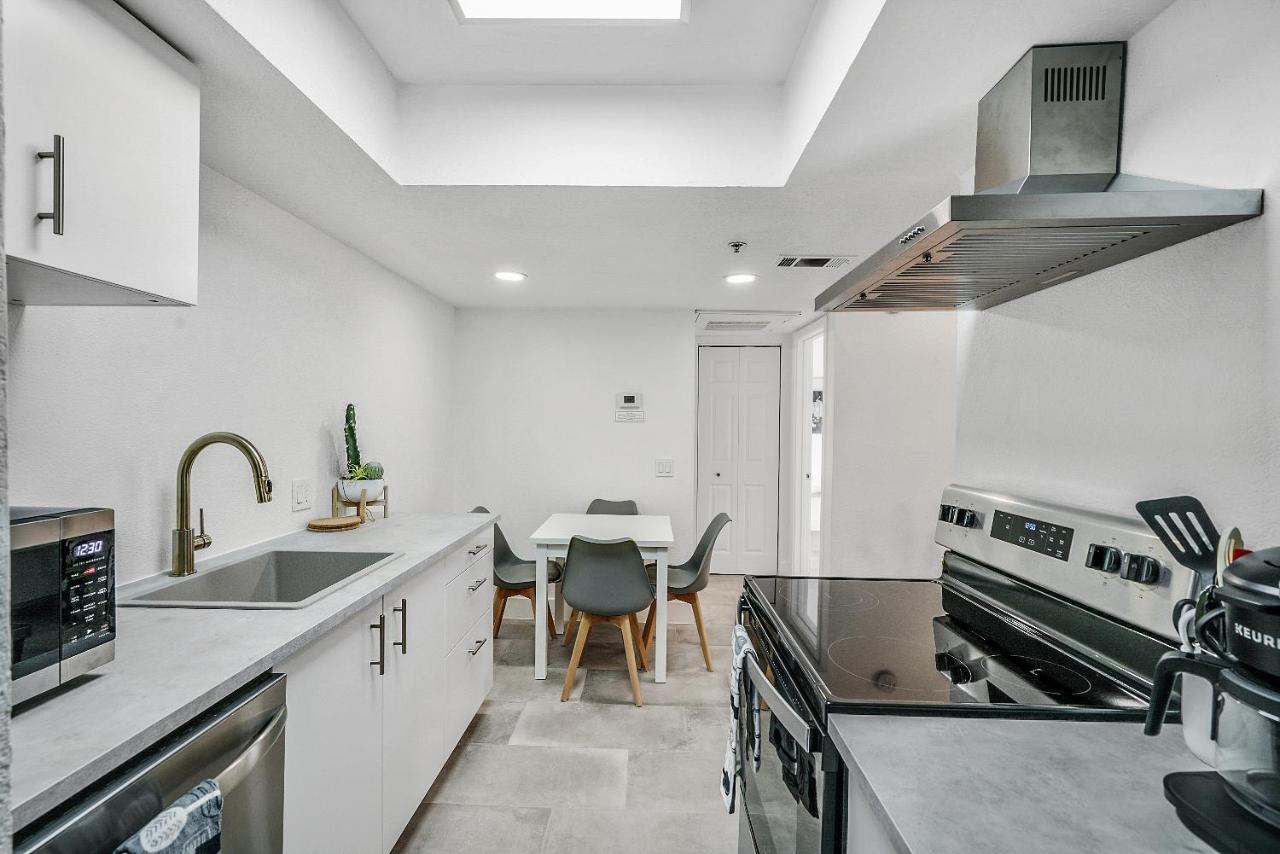 Condo Close To Strip And Raiders Stadium Las Vegas Exteriör bild